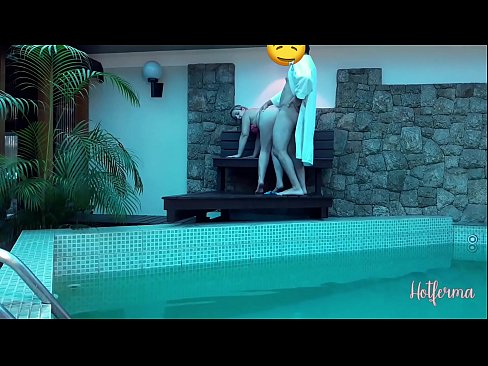 ❤️ Boss invita a cameriera à a piscina, ma ùn pudia resiste à un caldu ☑  Sessu à noi % co.pornsos-com.ru% ❌❤